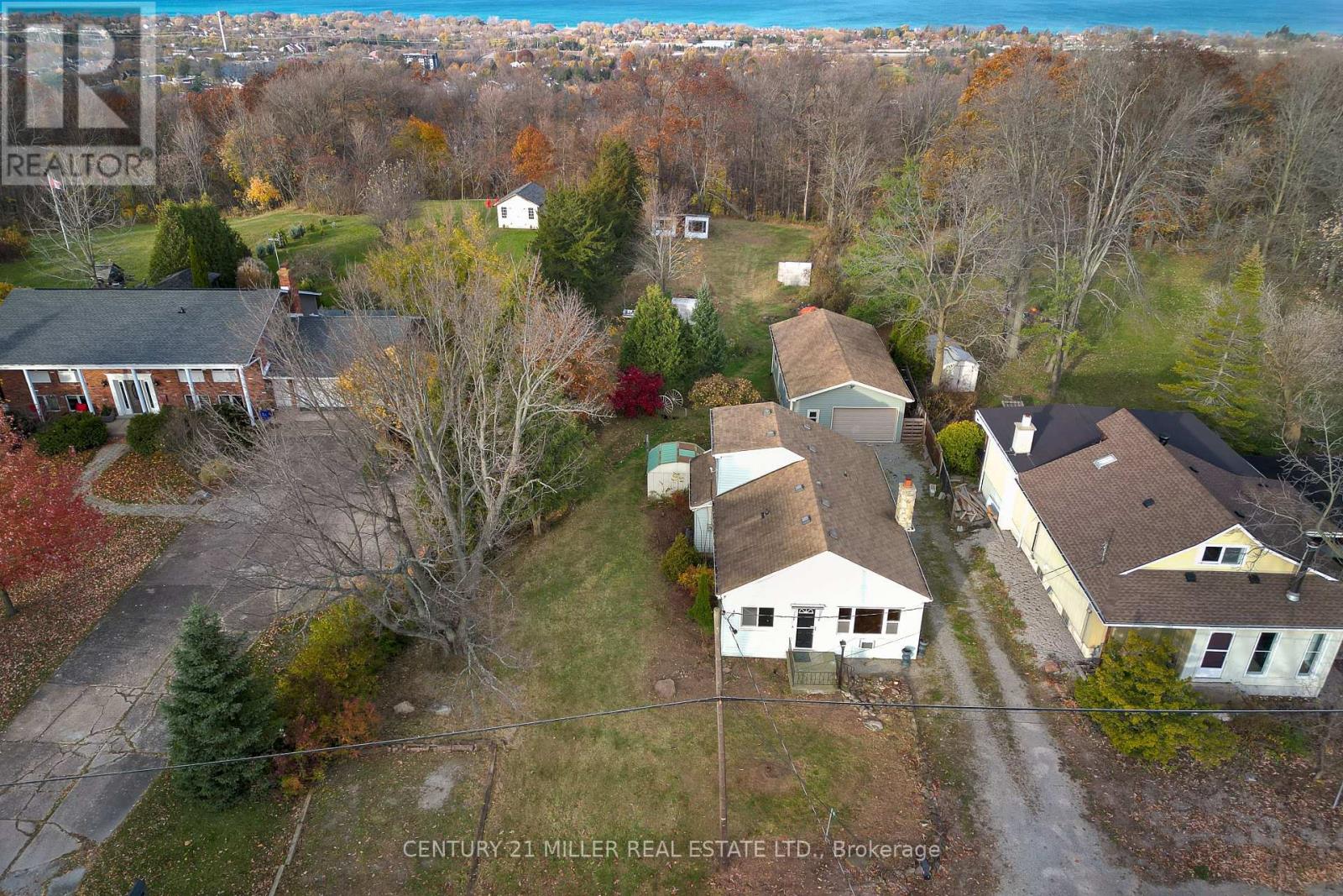 49 RIDGE ROAD E, Grimsby (Grimsby Escarpment)