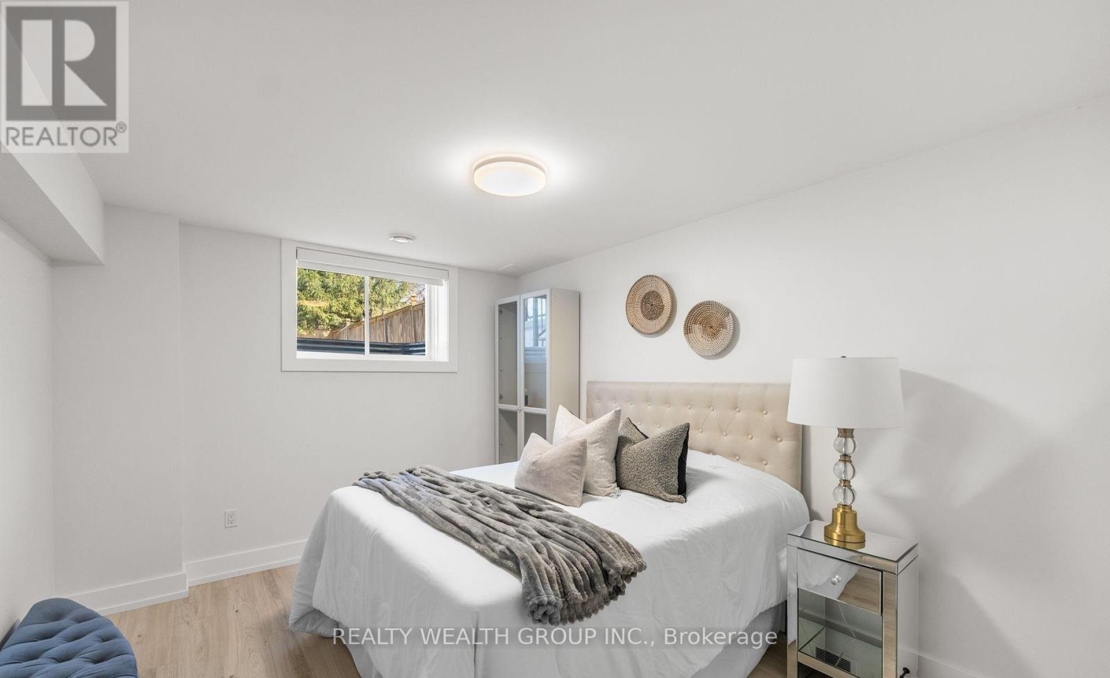 4636 Lee Avenue — photo 37