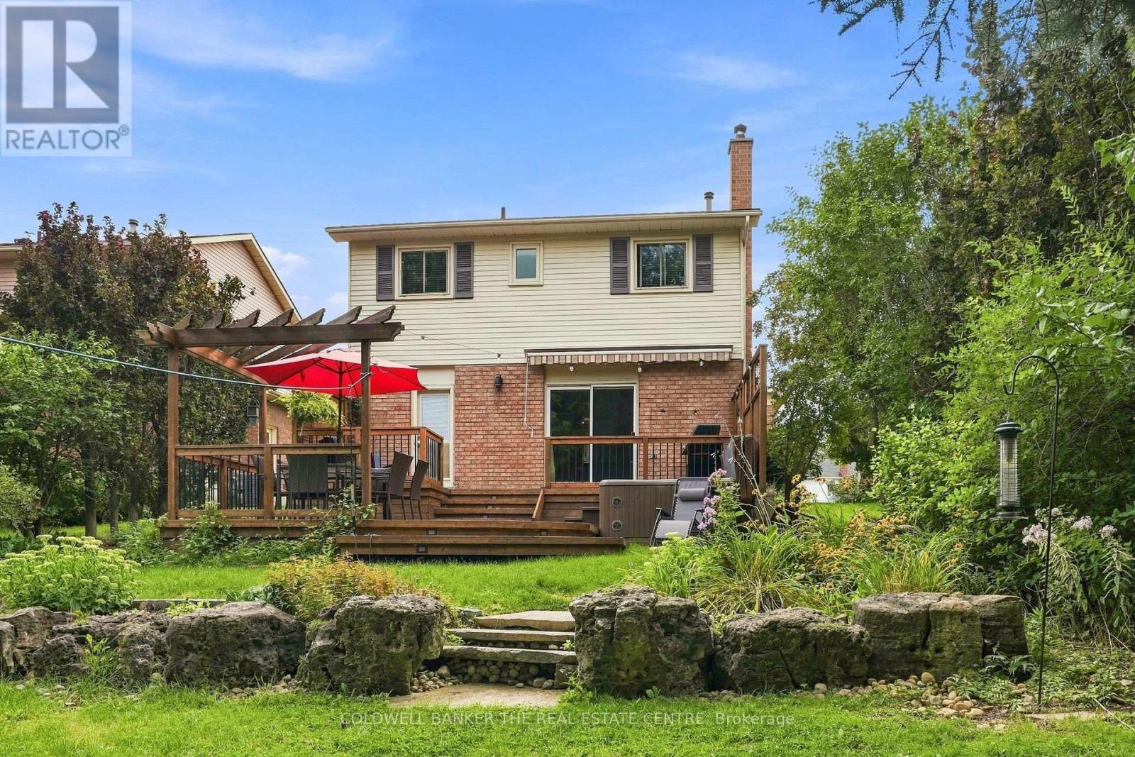 31 KARSH CRESCENT - 44