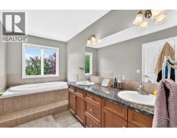 153 Cranleigh Bay SE - photo 24