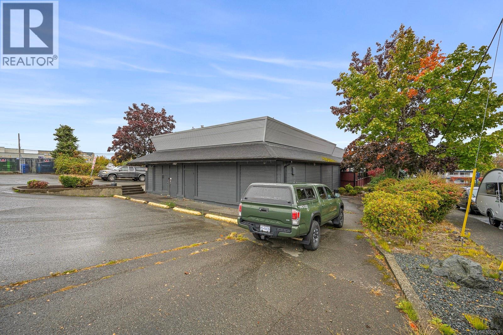 1175 Cliffe Ave, Courtenay - Image 1