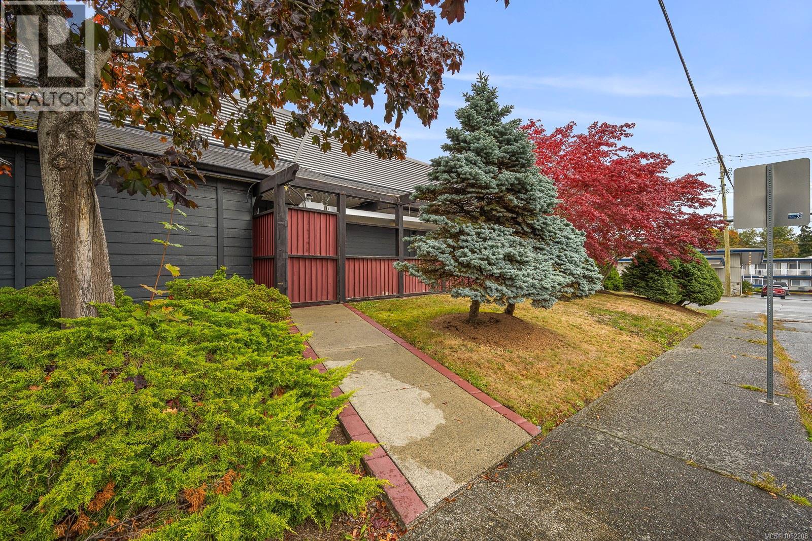 1175 Cliffe Ave, Courtenay - Image 1