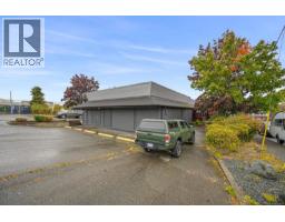 1175 Cliffe Ave, Courtenay, BC V9N2K2 Photo 10