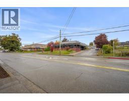 1175 Cliffe Ave, Courtenay, BC V9N2K2 Photo 23