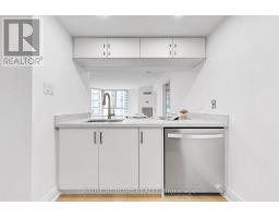 909 - 44 Gerrard Street W, Toronto, ON M5G2K2 Photo 10