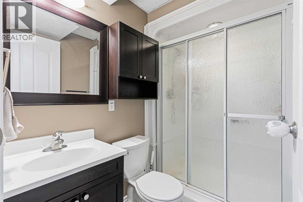 21 Third Avenue SE - 26