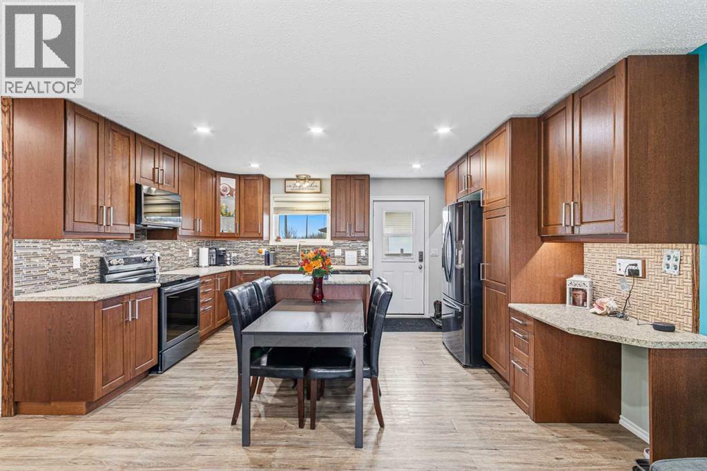 21 Third Avenue SE, Marshall — photo 8