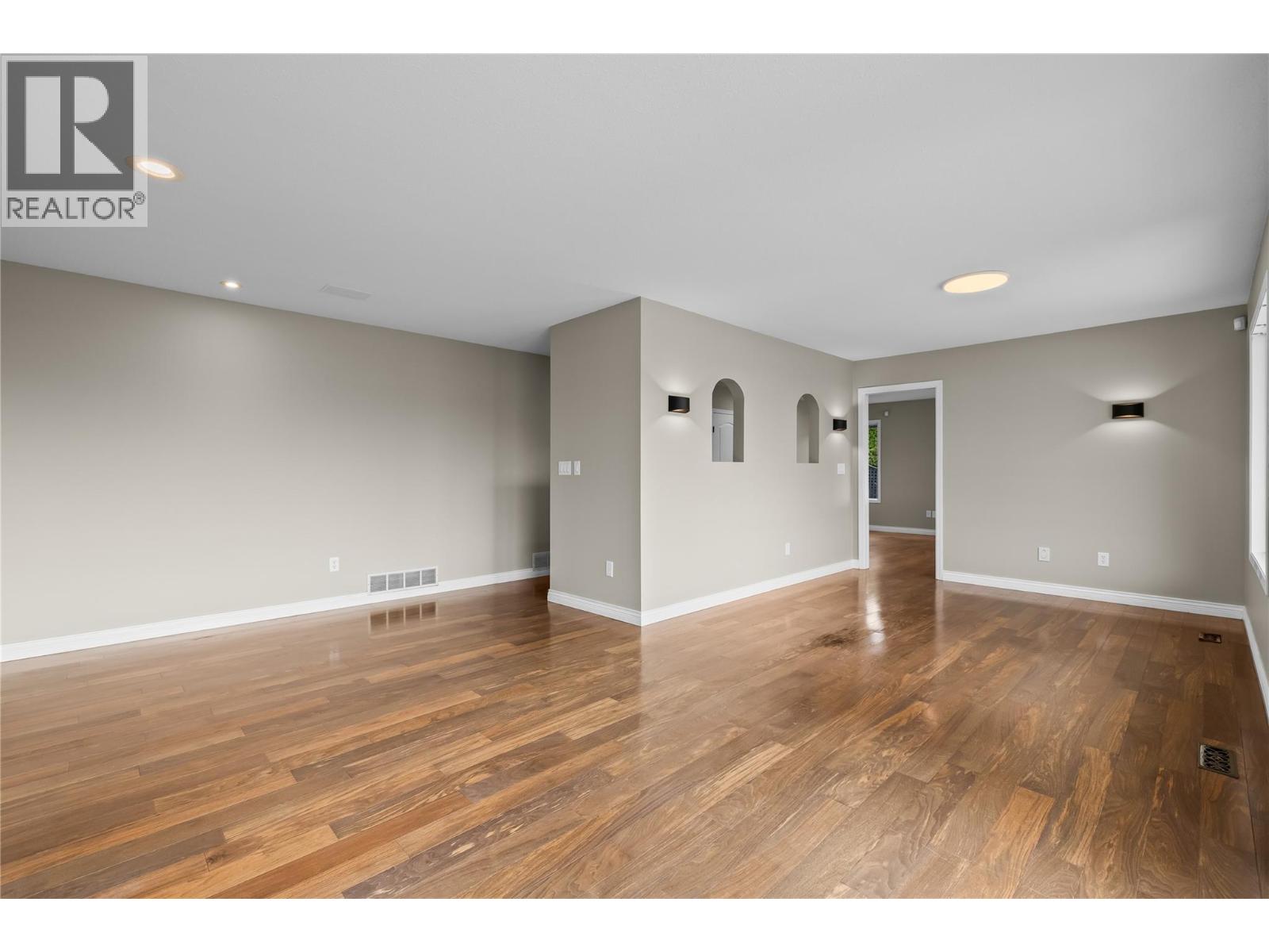 657 Royal View Drive, Kelowna - Image 1
