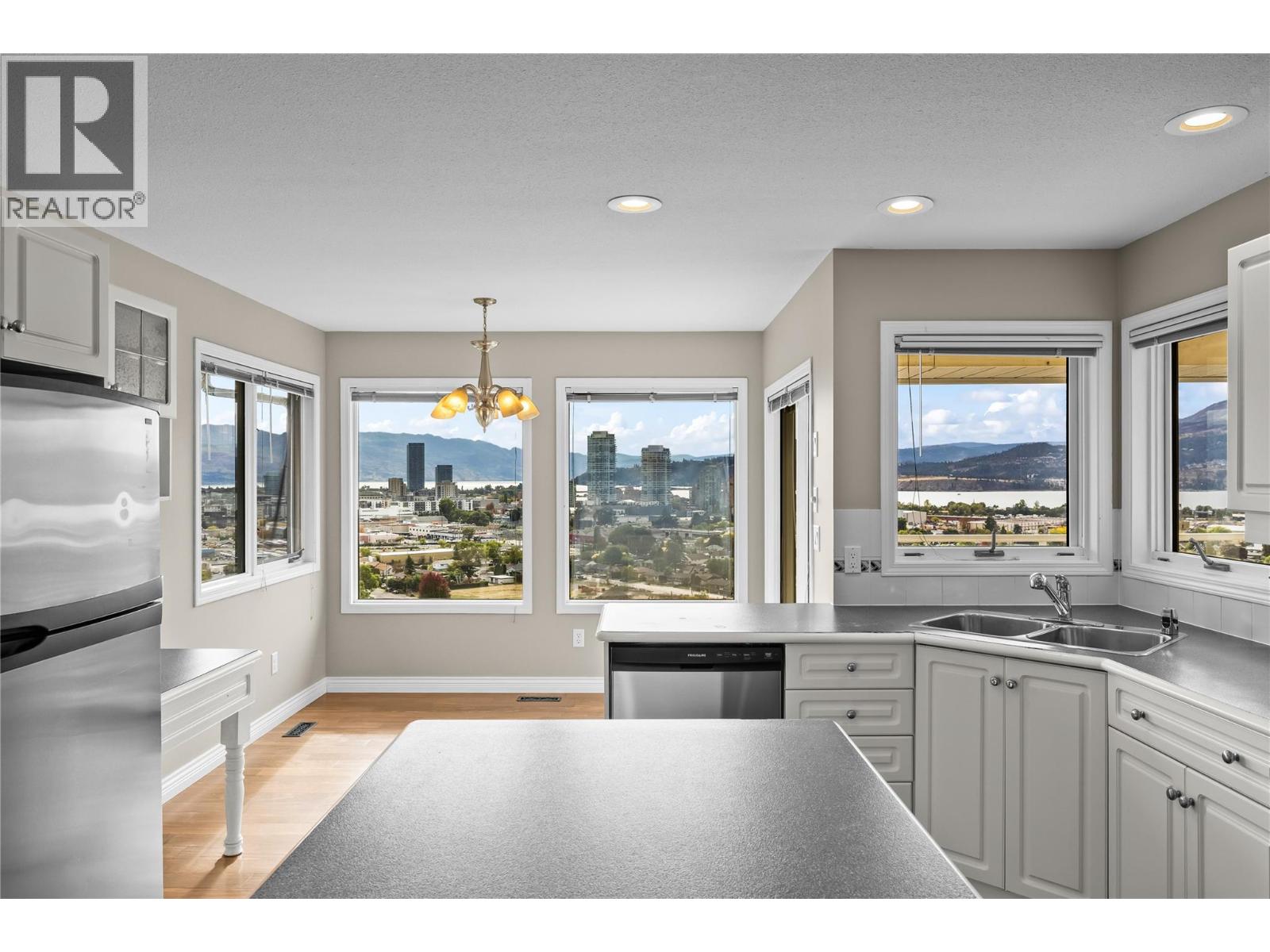 657 Royal View Drive, Kelowna - Image 1