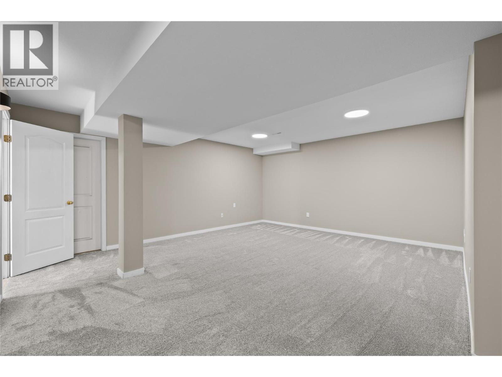 657 Royal View Drive, Kelowna - Image 1