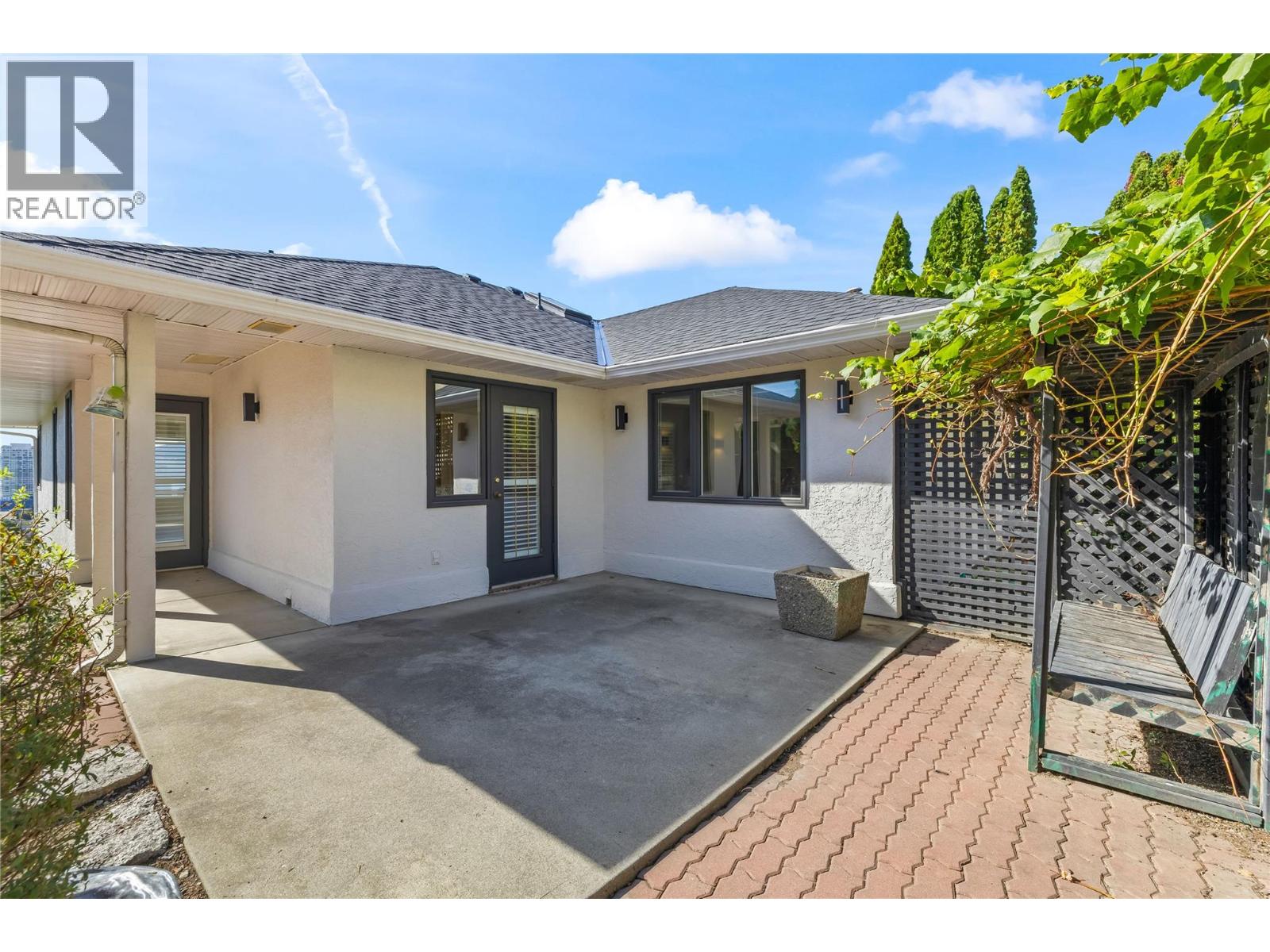 657 Royal View Drive, Kelowna - Image 1