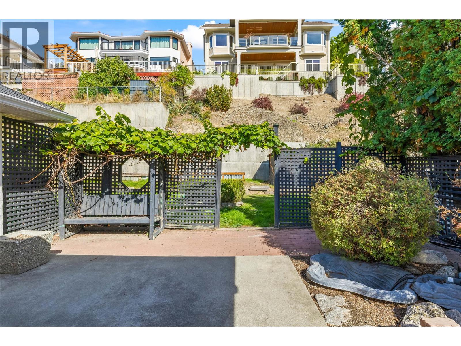 657 Royal View Drive, Kelowna - Image 1