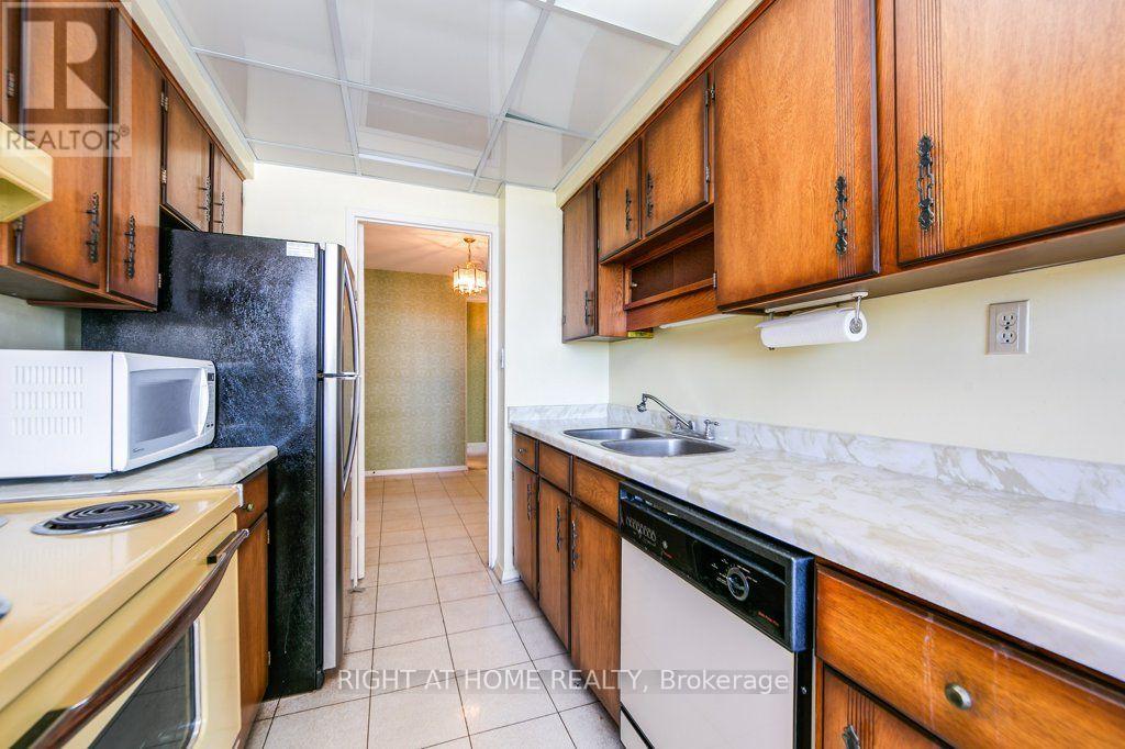 803- 115 Antibes Drive, Toronto, ON photo 16