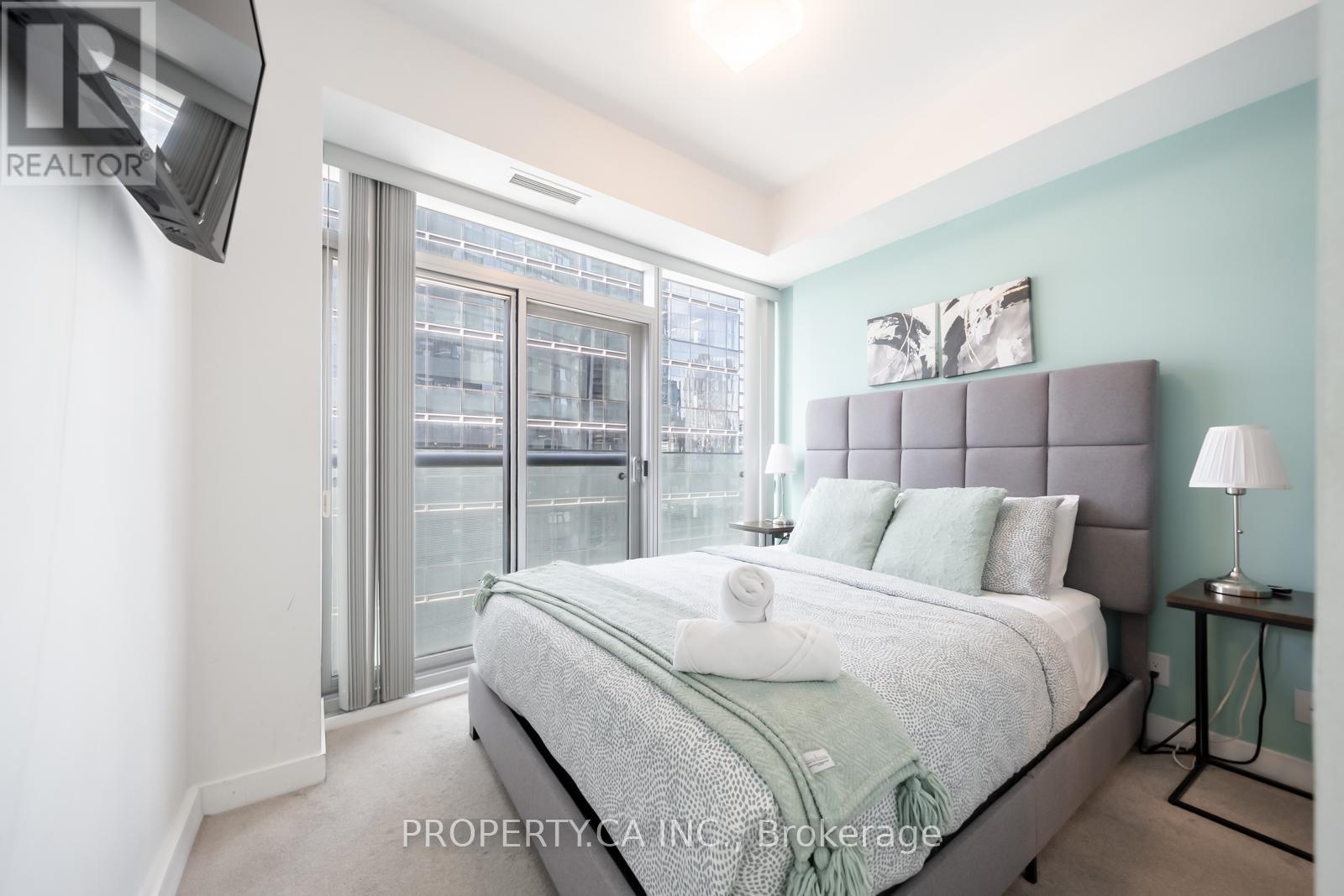 1908- 14 York Street South, Toronto, ON photo 12