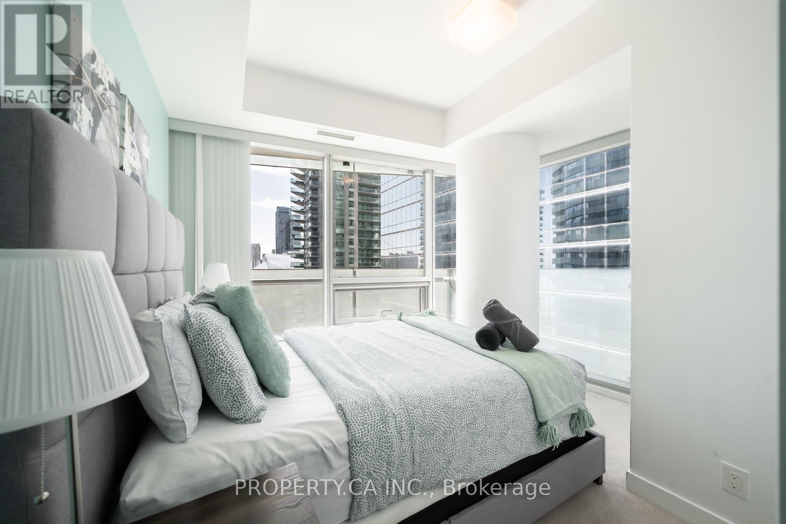 1908- 14 York Street South, Toronto, ON photo 19