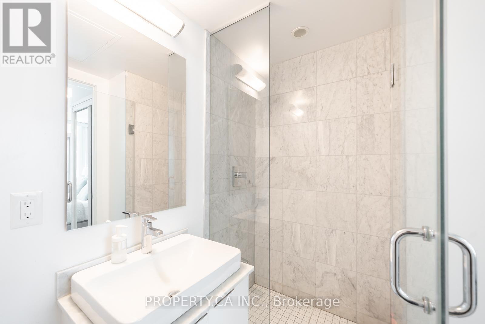 1908- 14 York Street South, Toronto, ON photo 22