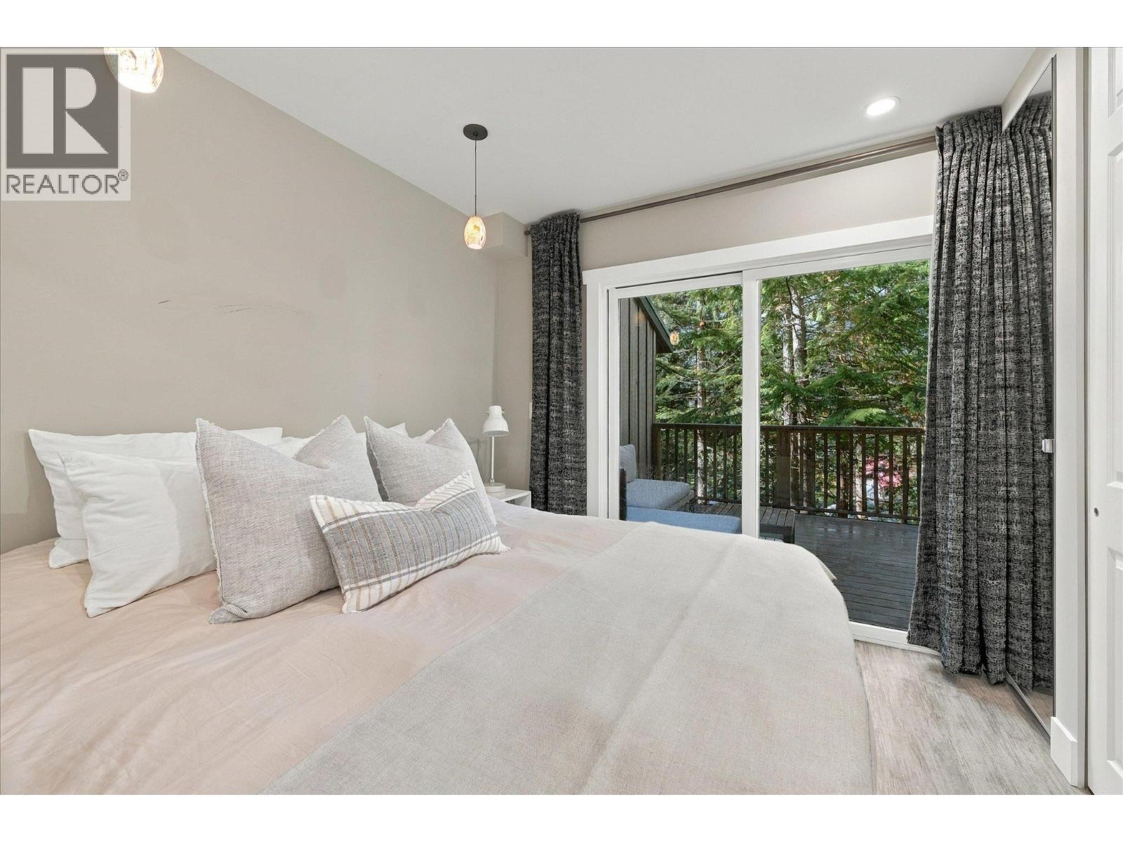 Photo of 202 2101 CASTLE DRIVE 14