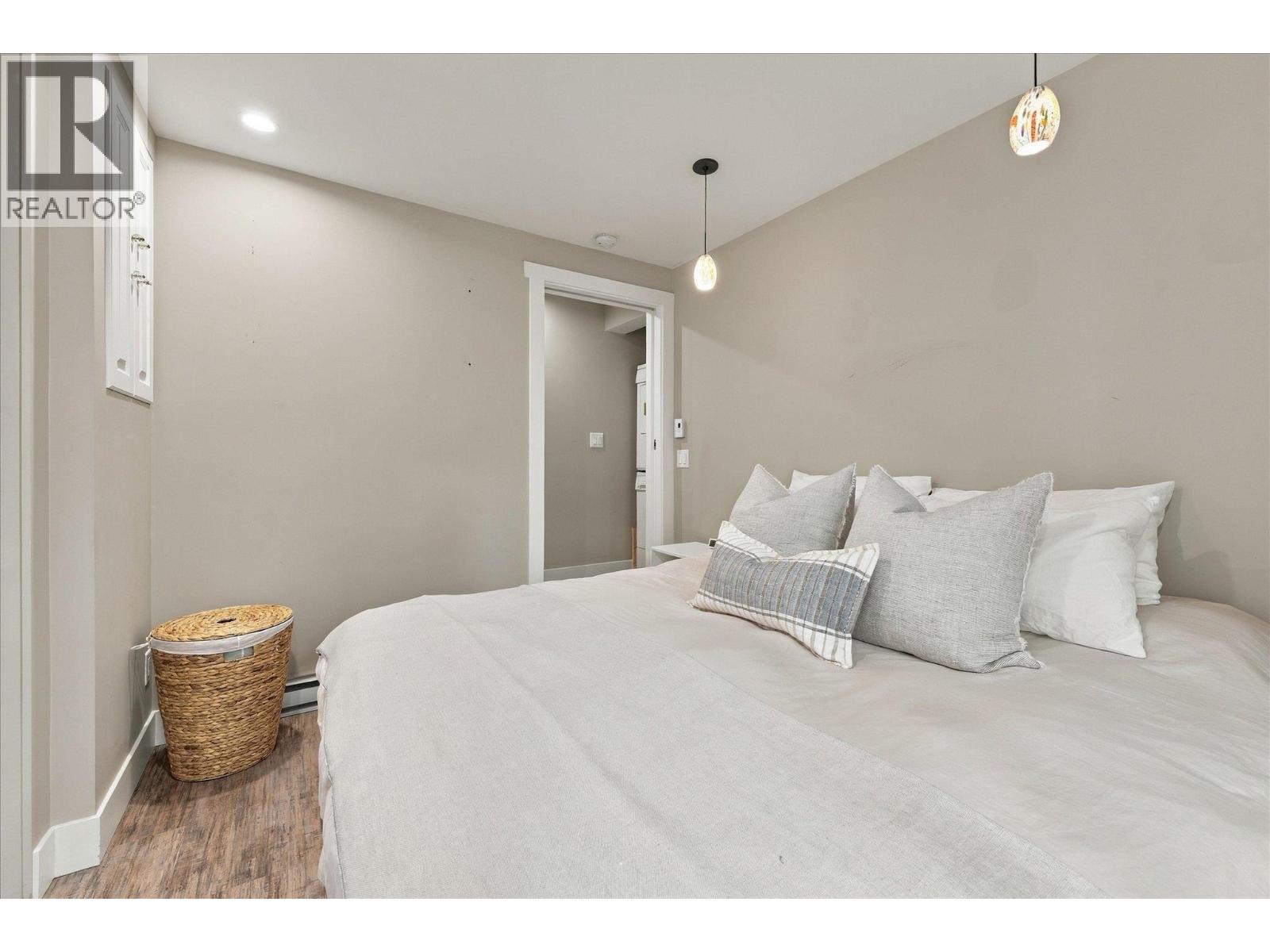 Photo of 202 2101 CASTLE DRIVE 16