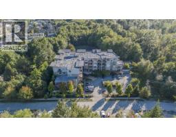 207 1150 Bailey Street, Squamish, BC V8B0R4 Photo 17
