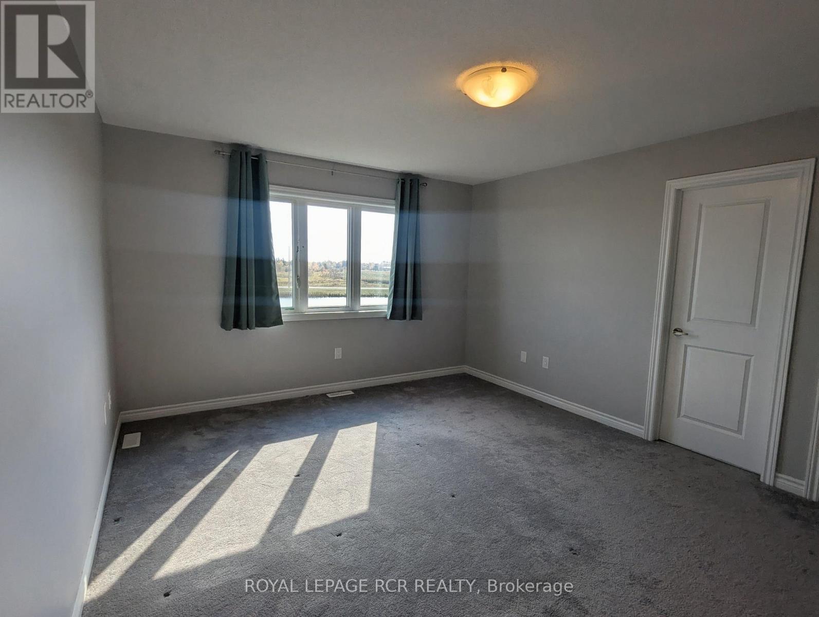35 Middleton Street — photo 13