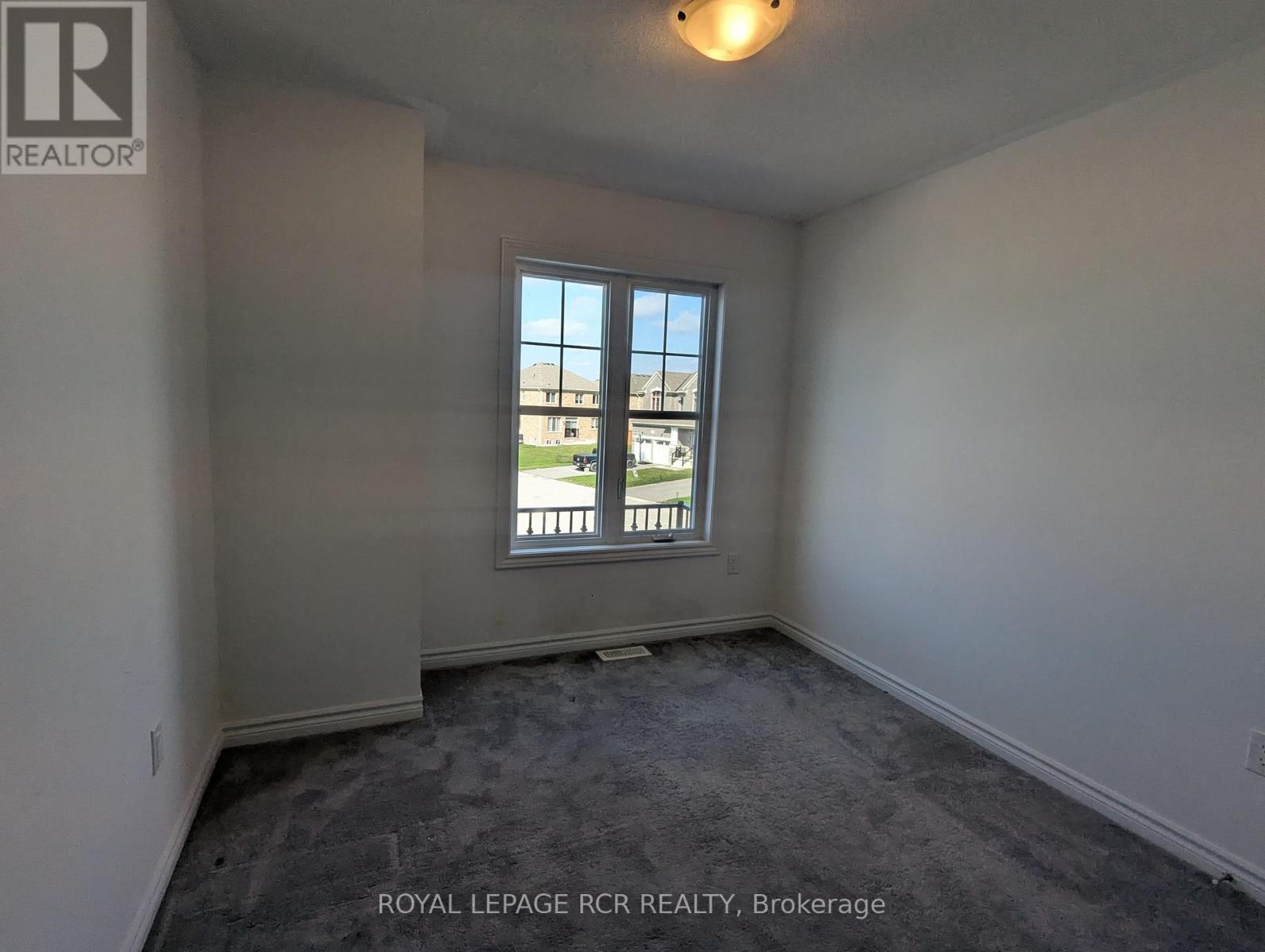35 Middleton Street — photo 21