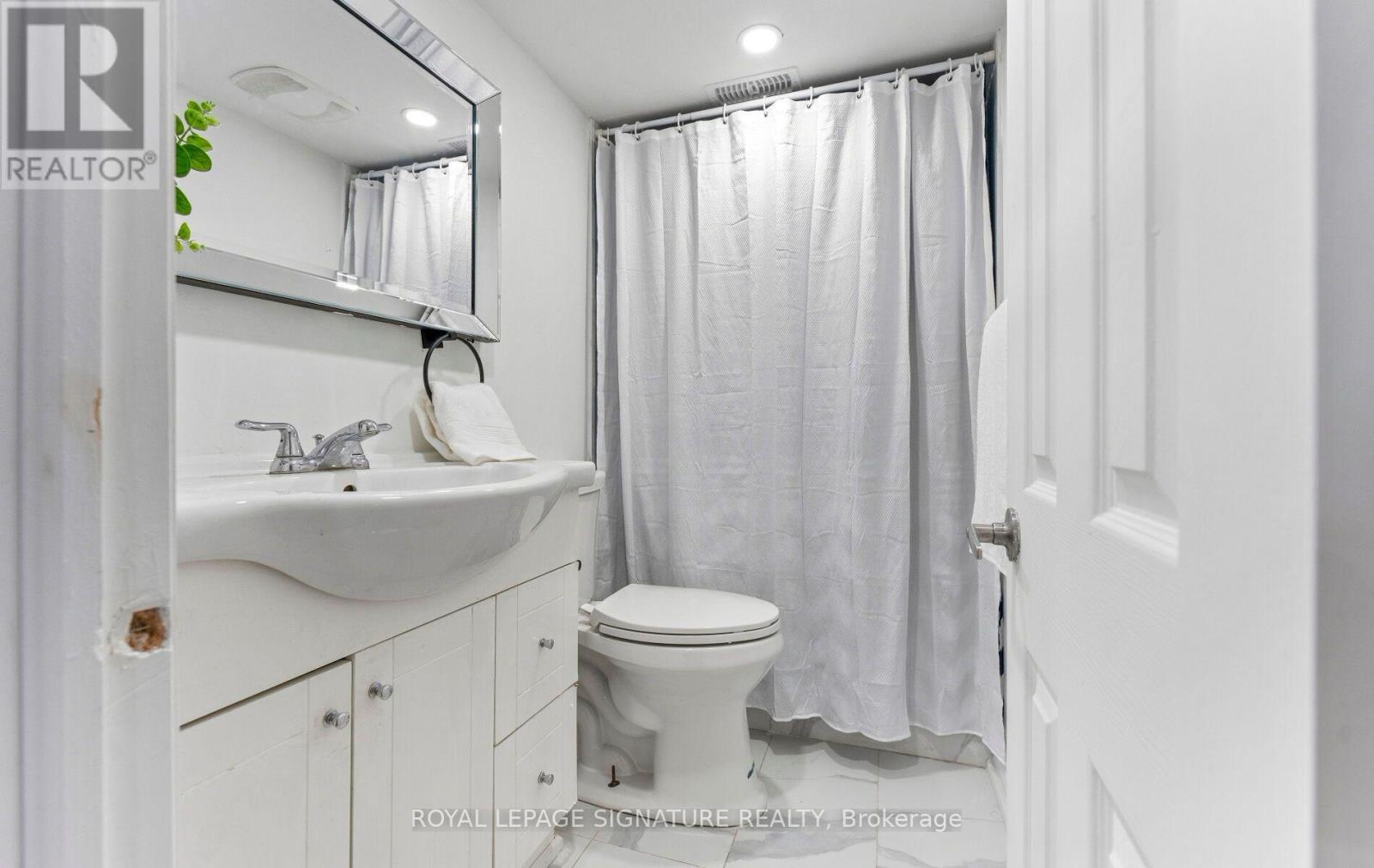 317 Gliddon Avenue — photo 37