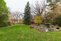 2946 Henderson Highway, East St Paul, MB R2E0C6 Photo 34