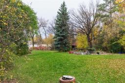 2946 Henderson Highway, East St Paul, MB R2E0C6 Photo 35