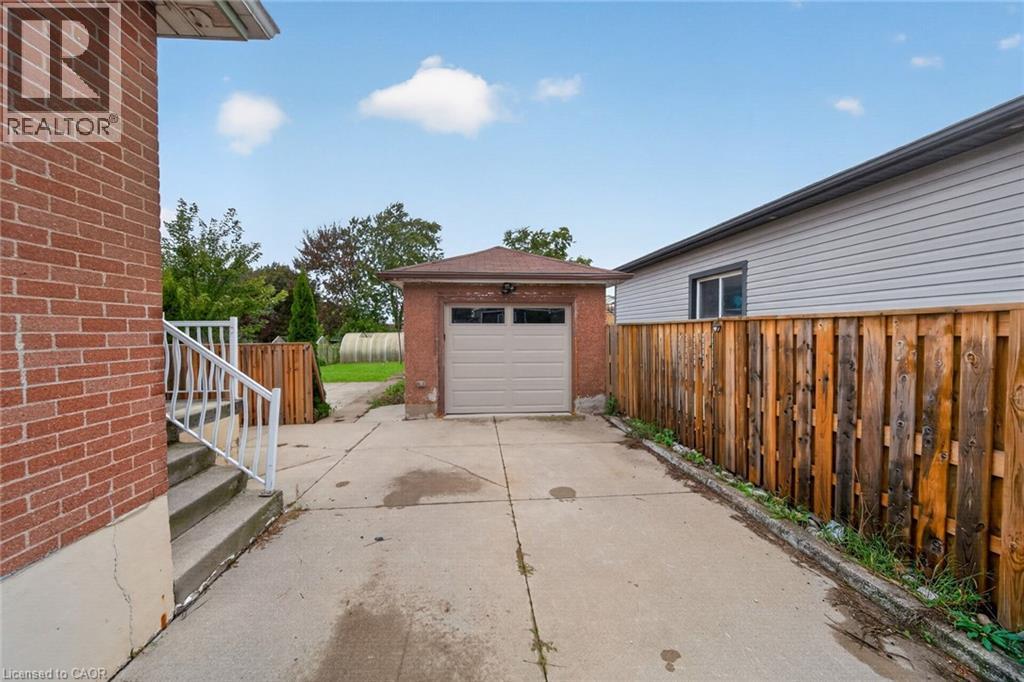 16 Garden Street — photo 37
