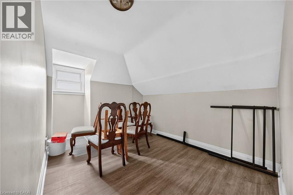 16 Garden Street — photo 23