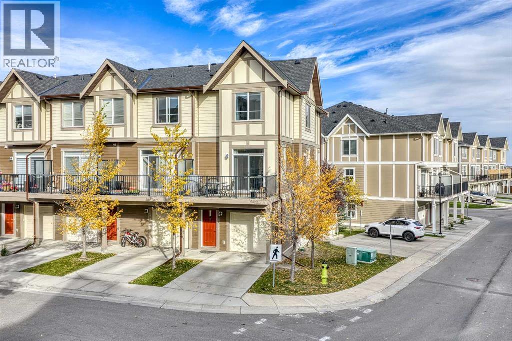 104 Sherwood Lane NW, Calgary