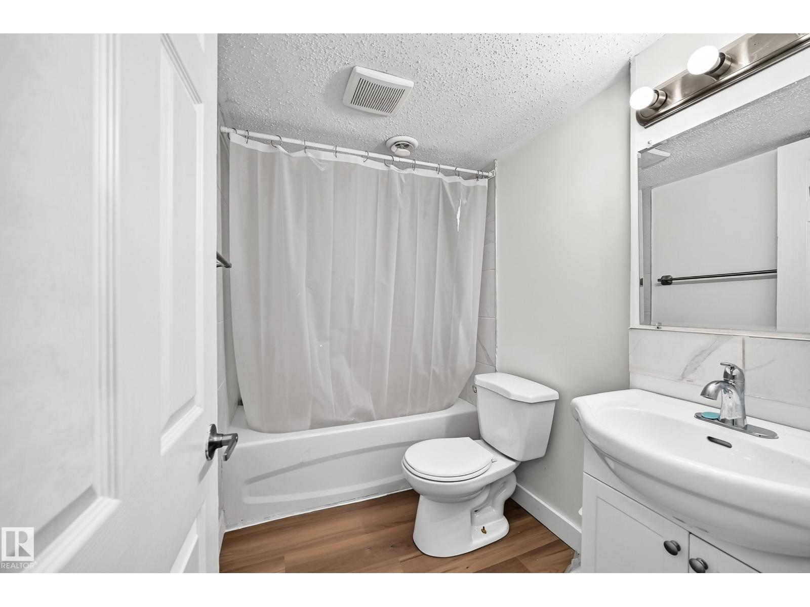12156 92 ST NW - 18
