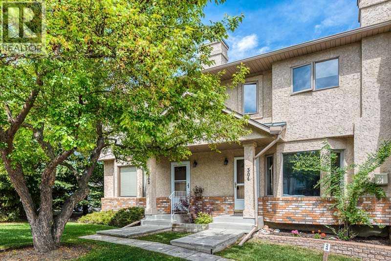304 Christie Park Mews SW, Calgary, Alberta, T3H3G9