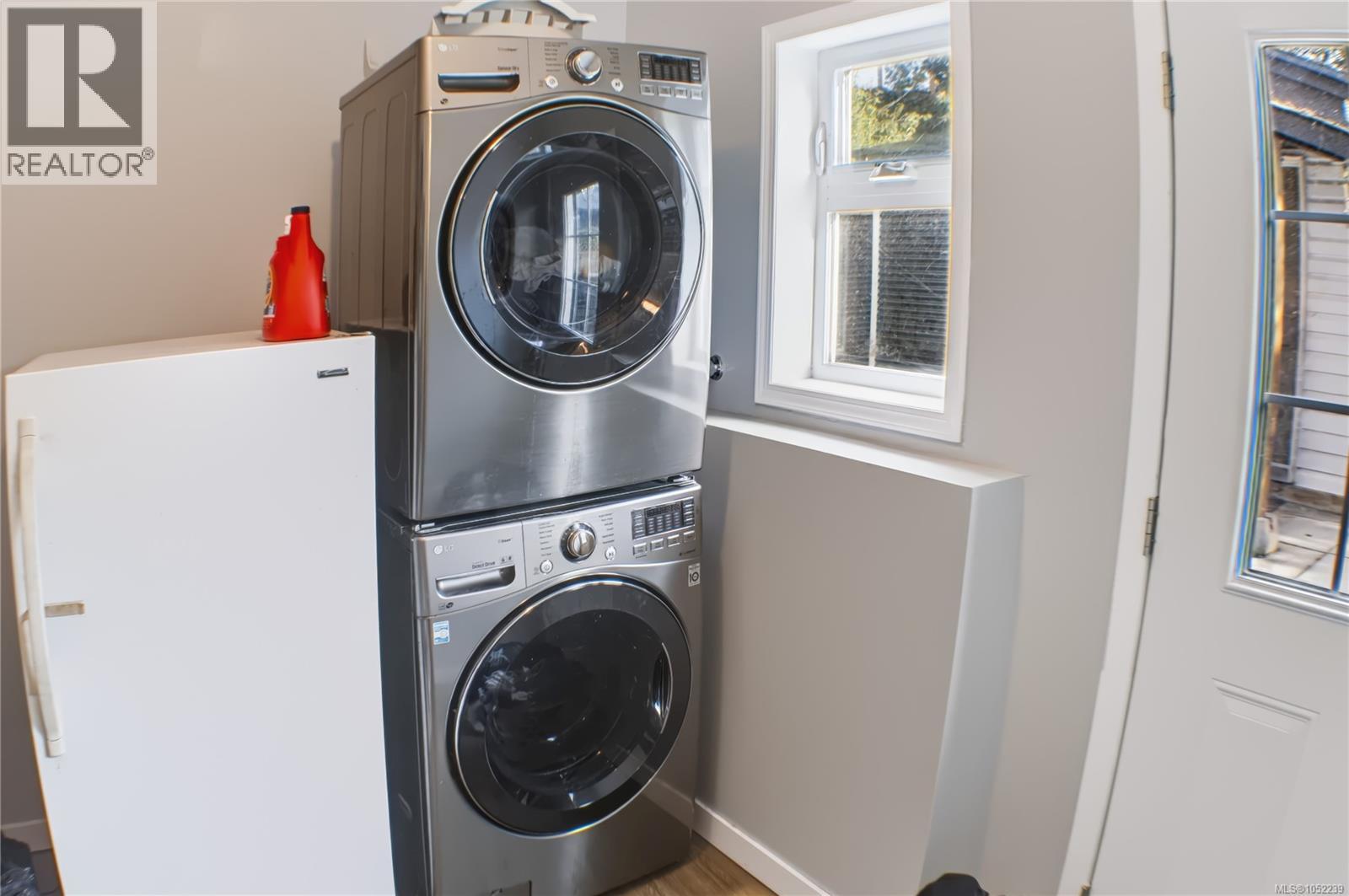 635 Hoffman Ave - 12