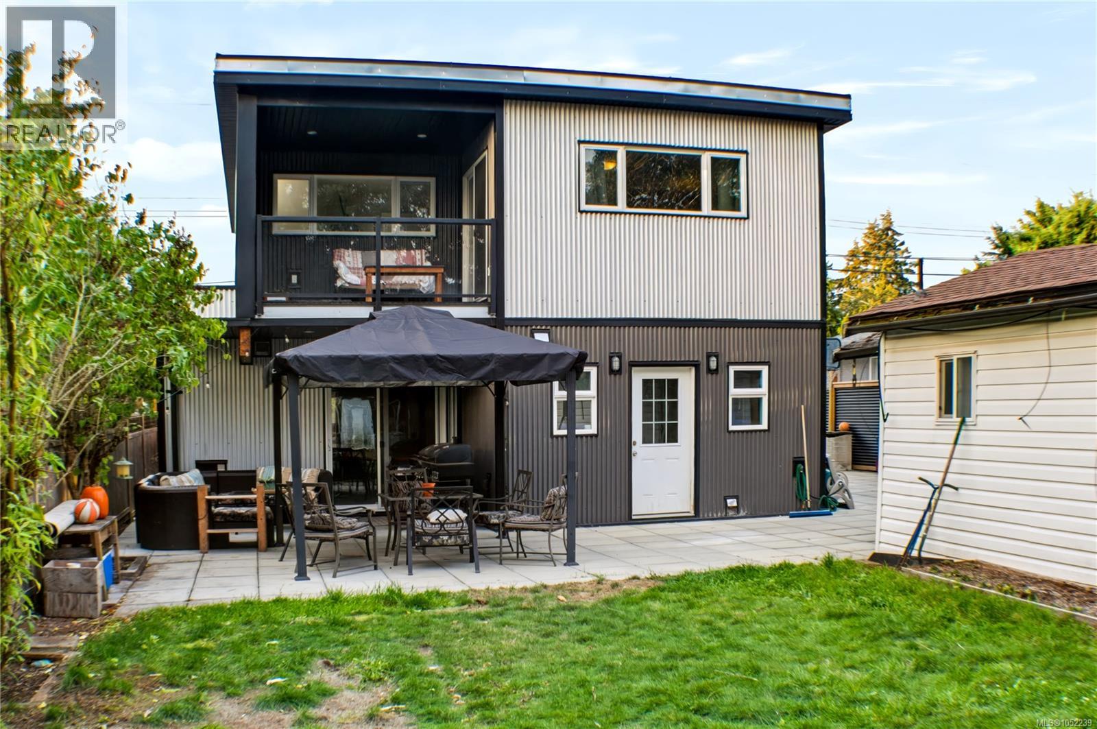 635 Hoffman Ave - 23