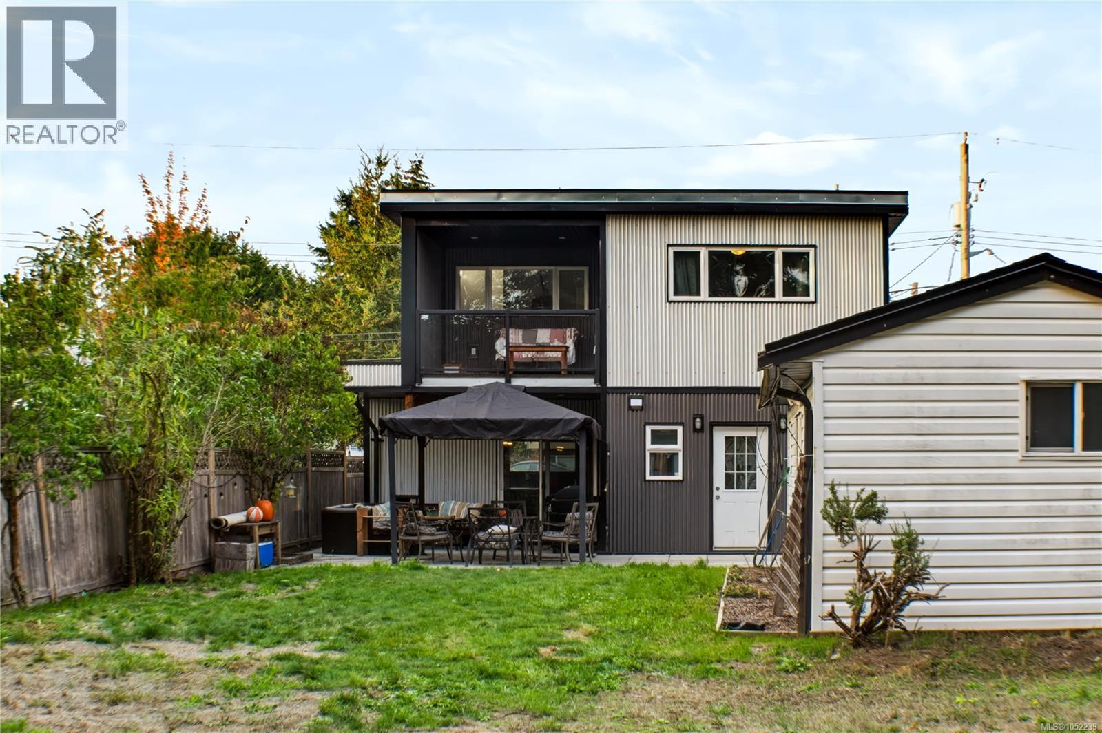 635 Hoffman Ave - 24