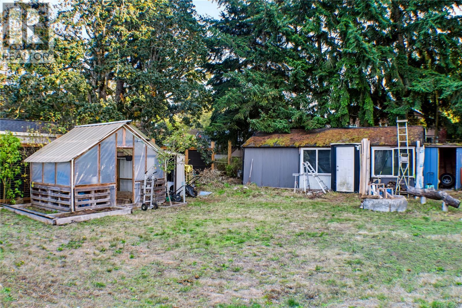 635 Hoffman Ave - 28