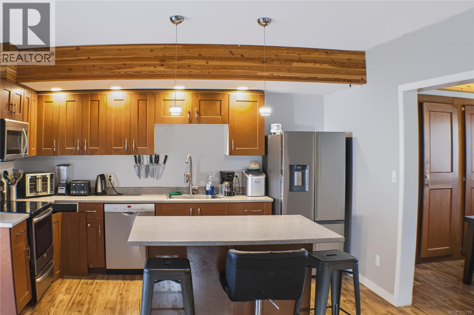 635 Hoffman Ave - 8