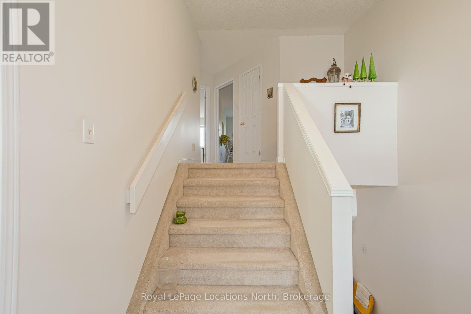 403 Thomas Street South — photo 17