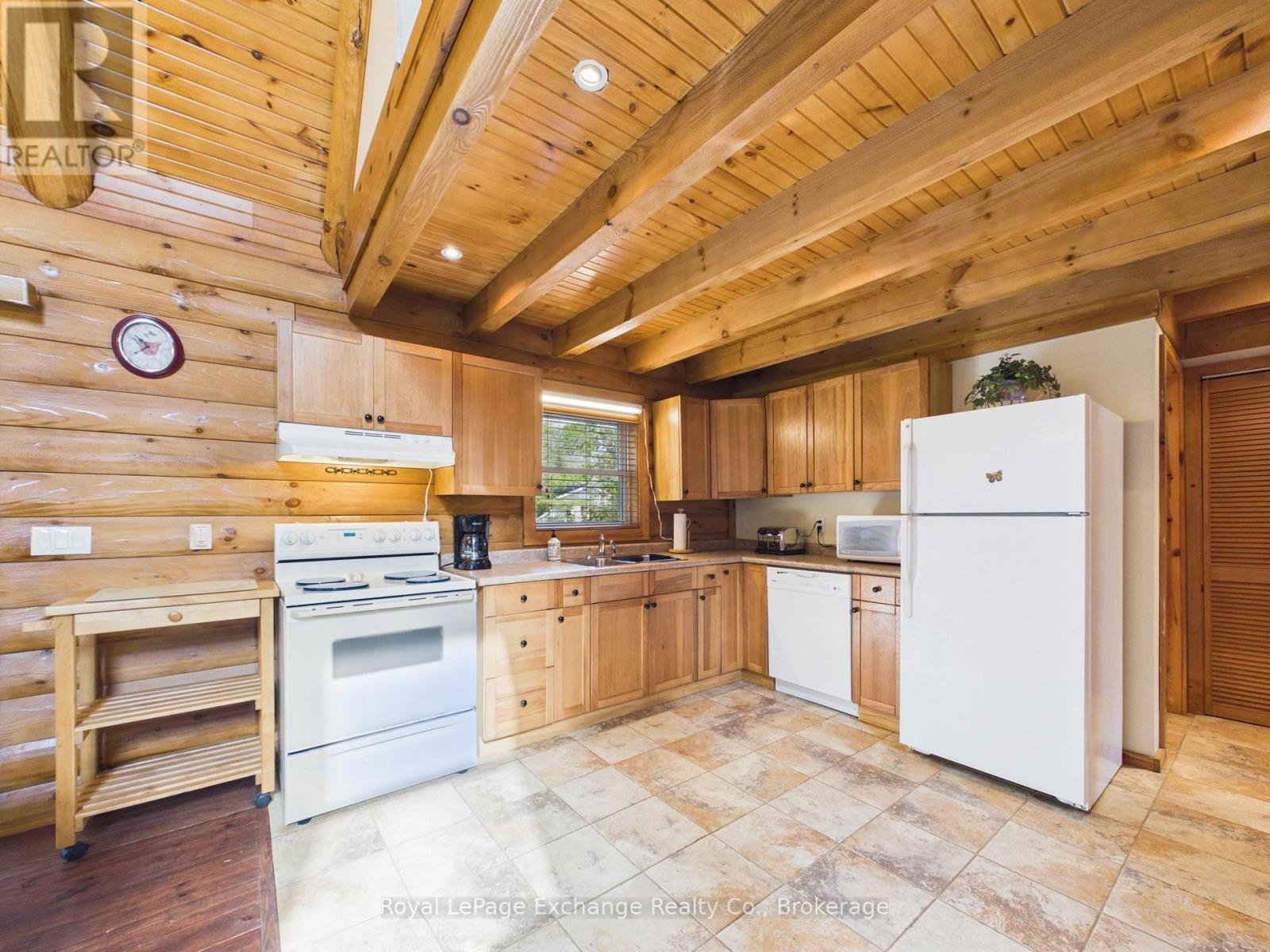 247 HURON ROAD, Huron-Kinloss — photo 6