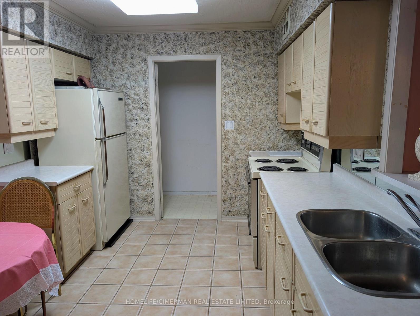 610- 30 Greenfield Avenue, Toronto, ON photo 12