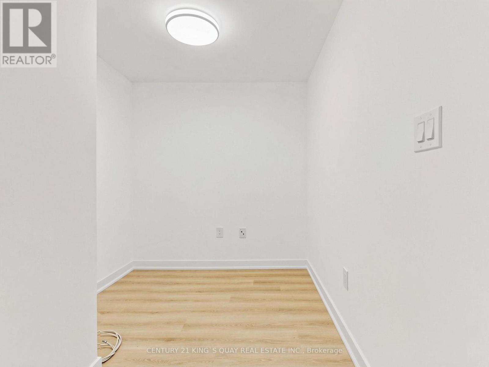 #1502 35 MARINER TERRACE - 23