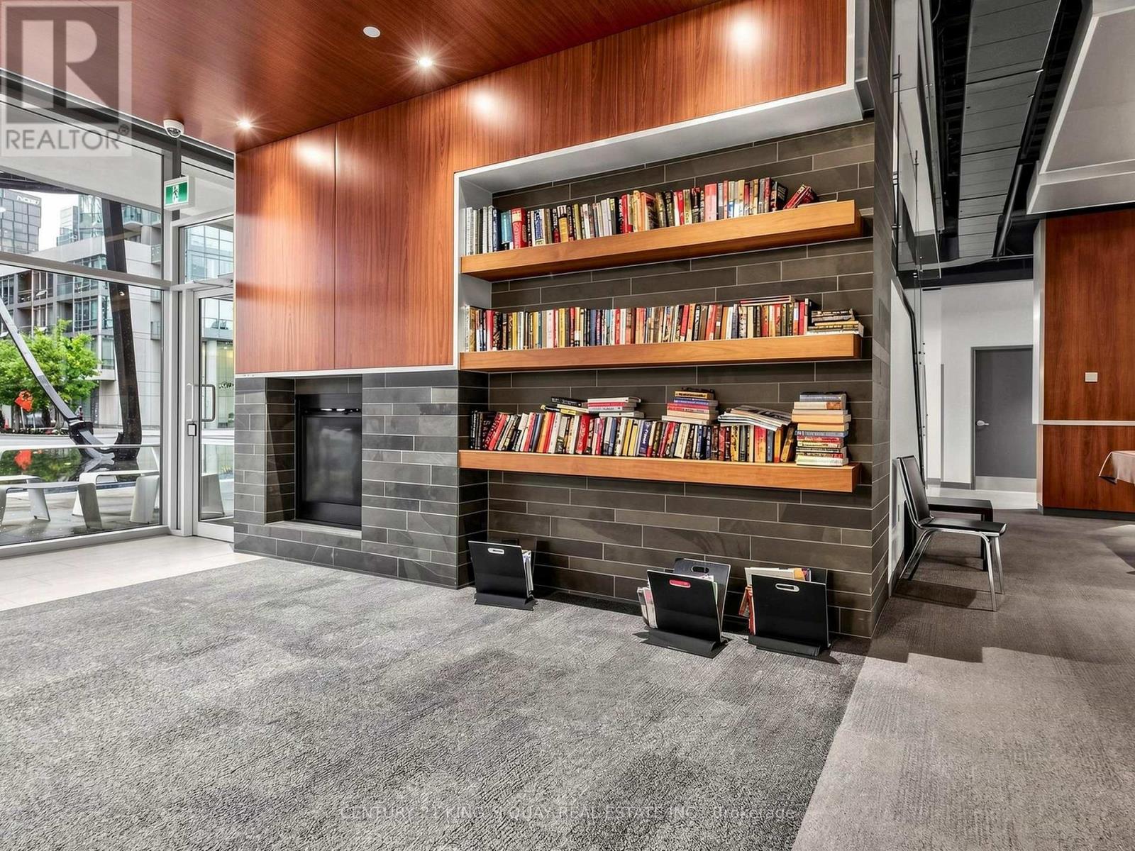 #1502 35 MARINER TERRACE - 40
