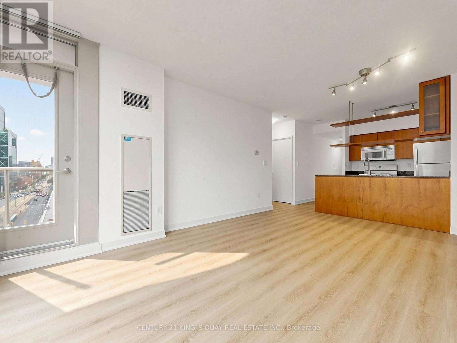 #1502 35 MARINER TERRACE - 9