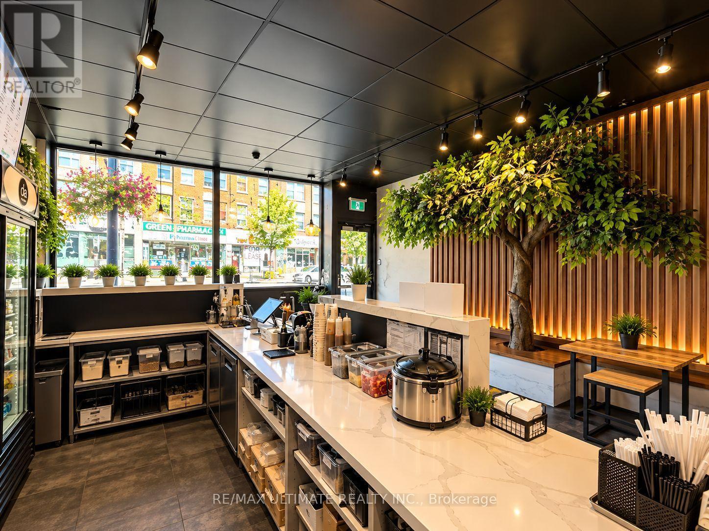 621 BLOOR STREET W, Toronto (Palmerston-Little Italy) — photo 4