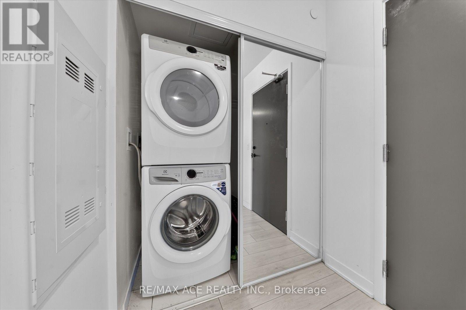 515- 2033 Kennedy Road, Toronto, ON photo 25