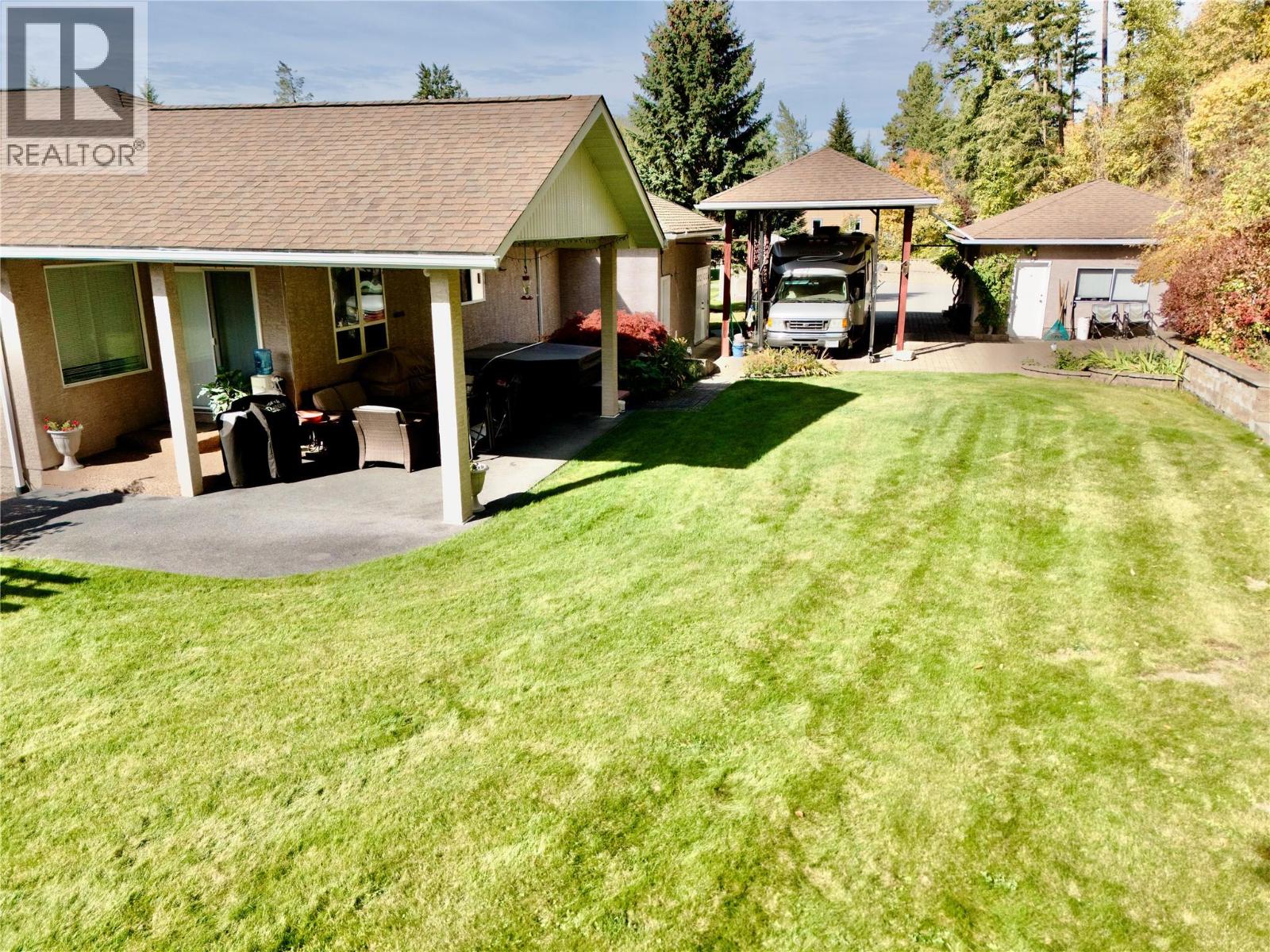 1334 8th Avenue N - 8