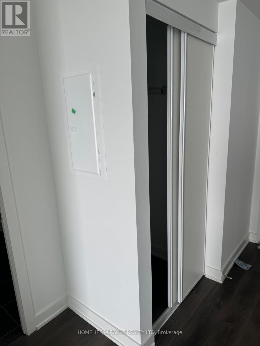 370 Martha Street — photo 11