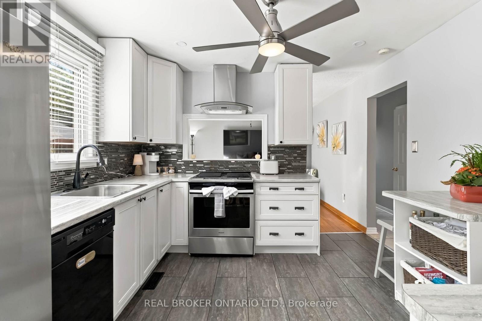 608 WOODWARD AVENUE - 14