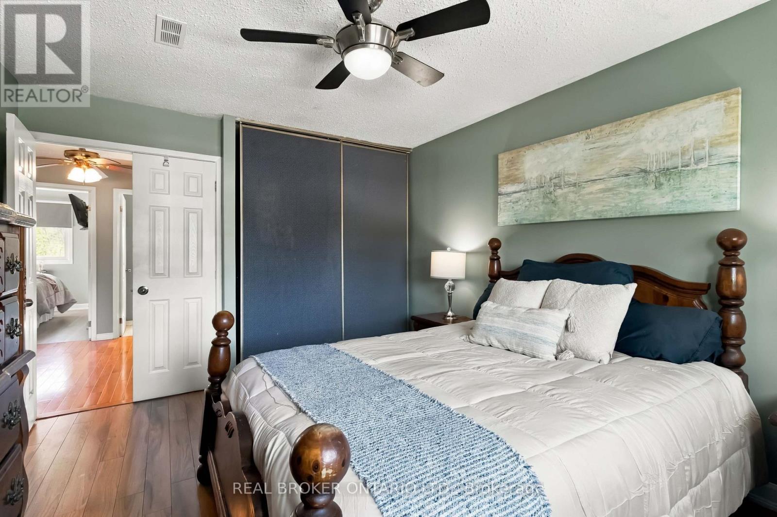 608 Woodward Avenue, Milton, ON photo 22